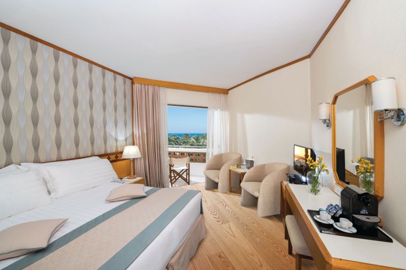 19-pioneer-beach-hotel-standard-room-sv_resized