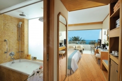 26-pioneer-beach-hotel-executive-suite_resized-1 (1)